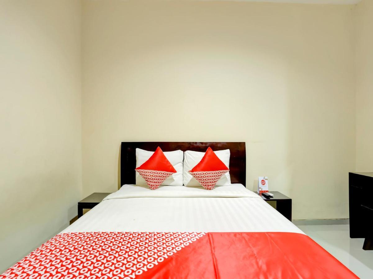 โอโย 3190 ปอนด็อก ปูตรา เบอร์ซอดารา Hotel ซานูร์ ภายนอก รูปภาพ