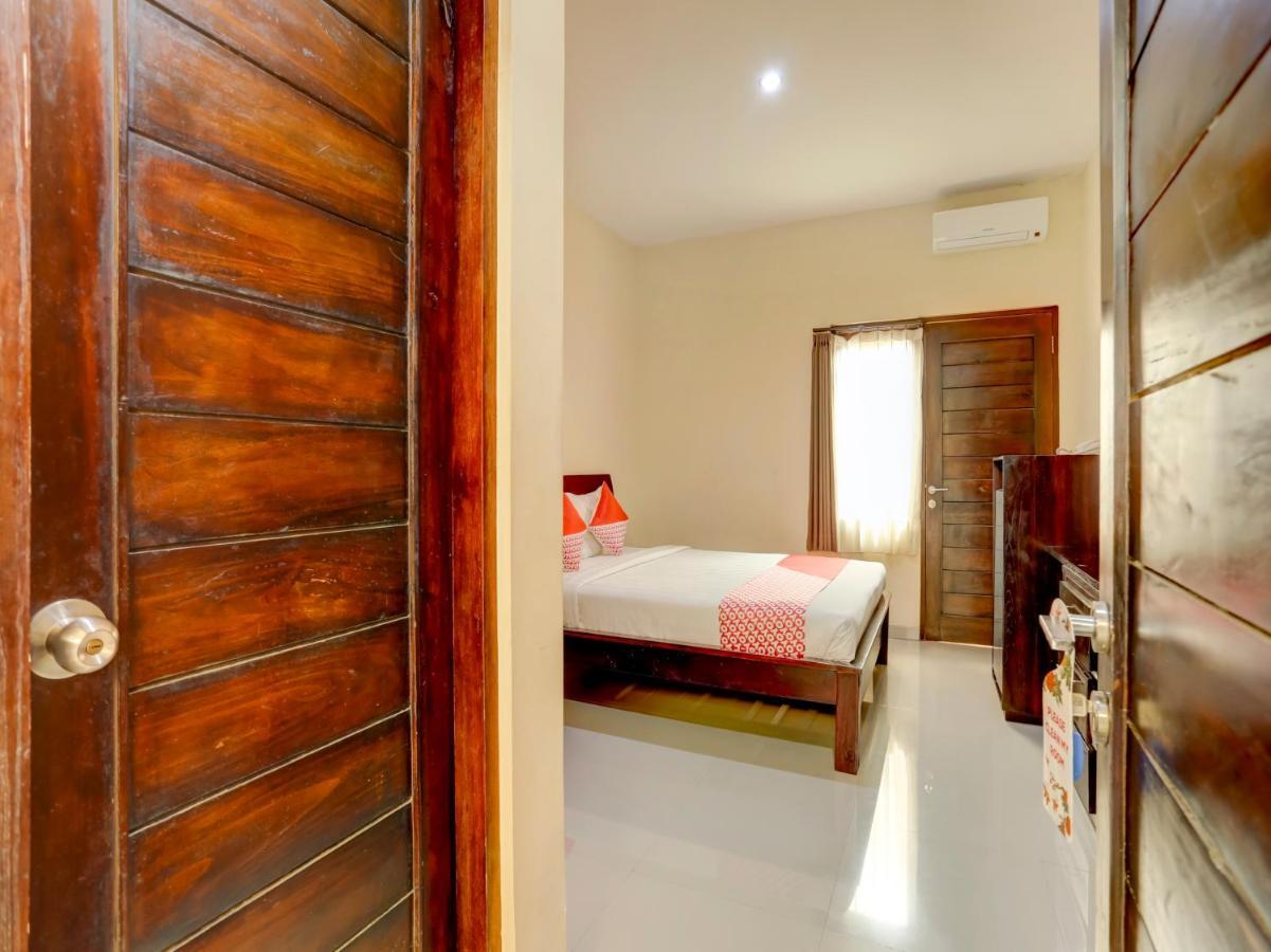 โอโย 3190 ปอนด็อก ปูตรา เบอร์ซอดารา Hotel ซานูร์ ภายนอก รูปภาพ