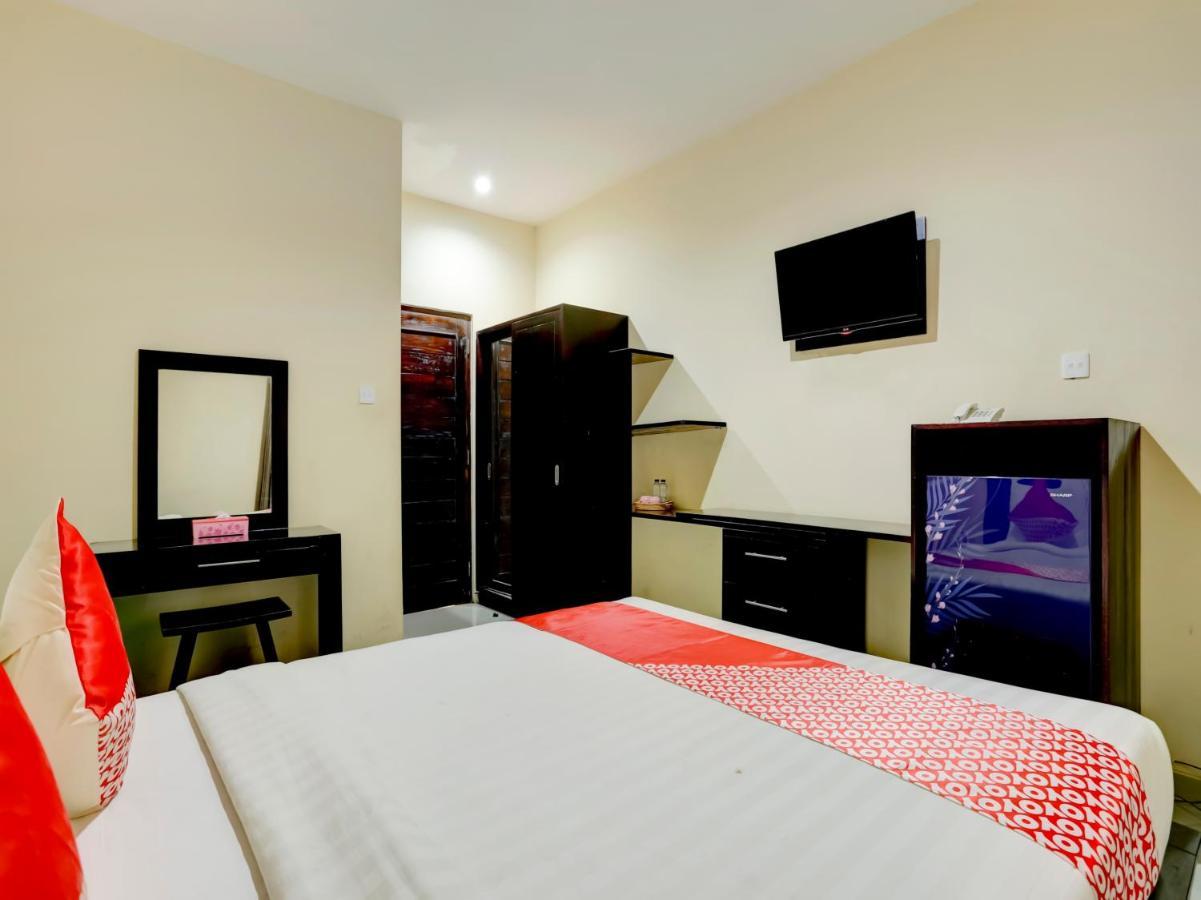 โอโย 3190 ปอนด็อก ปูตรา เบอร์ซอดารา Hotel ซานูร์ ภายนอก รูปภาพ