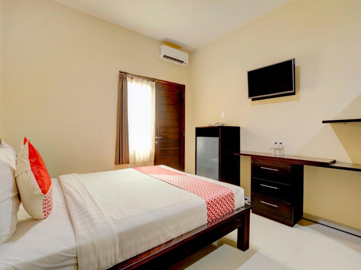 โอโย 3190 ปอนด็อก ปูตรา เบอร์ซอดารา Hotel ซานูร์ ภายนอก รูปภาพ